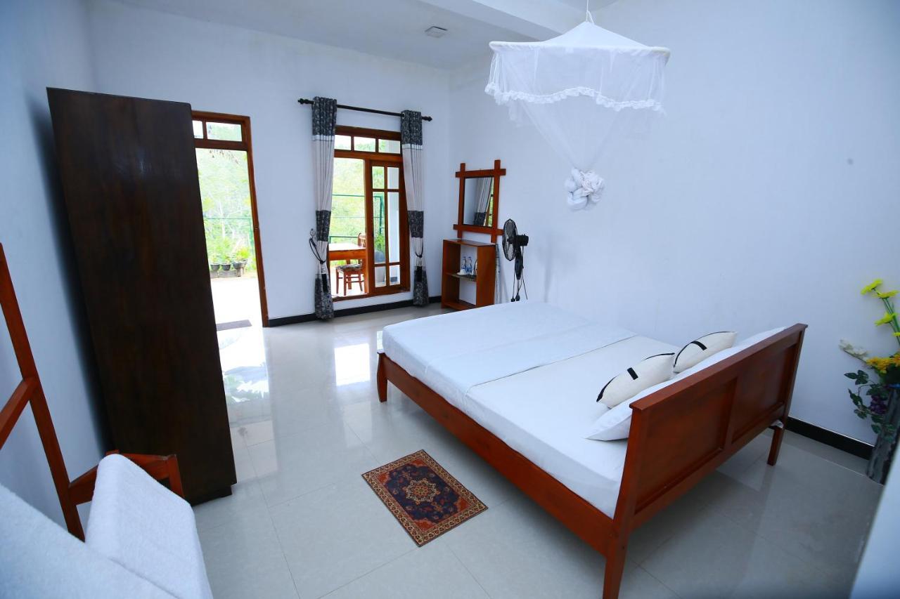 Nature Relax Ella Luaran gambar